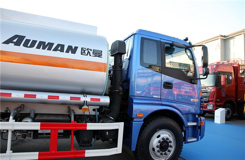  福田欧曼单桥加油车