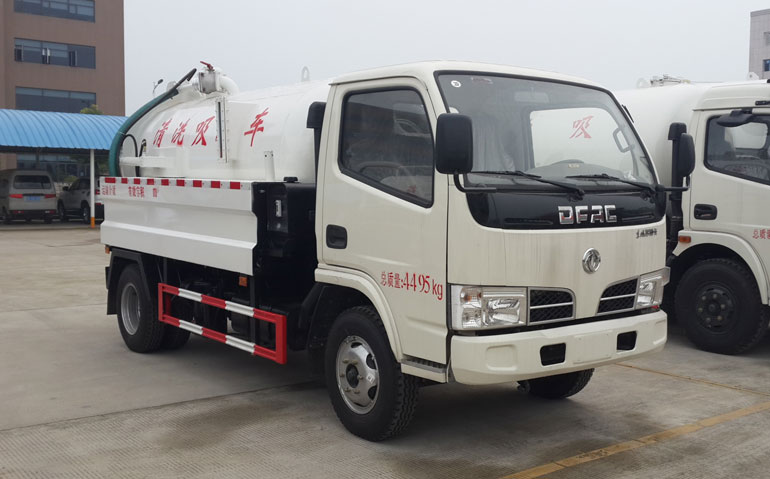  东风小多利卡 4吨 清洗吸污车