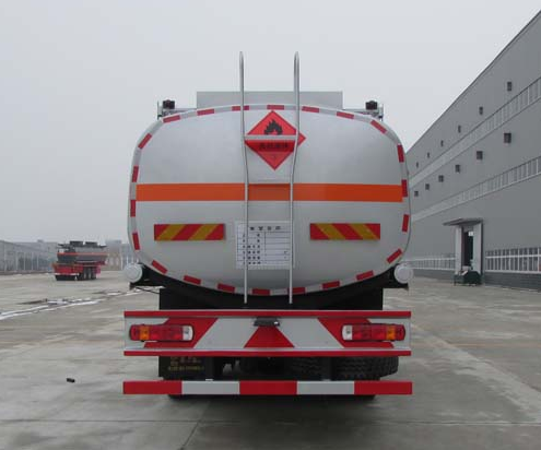  欧曼前四后六铝合金运油车