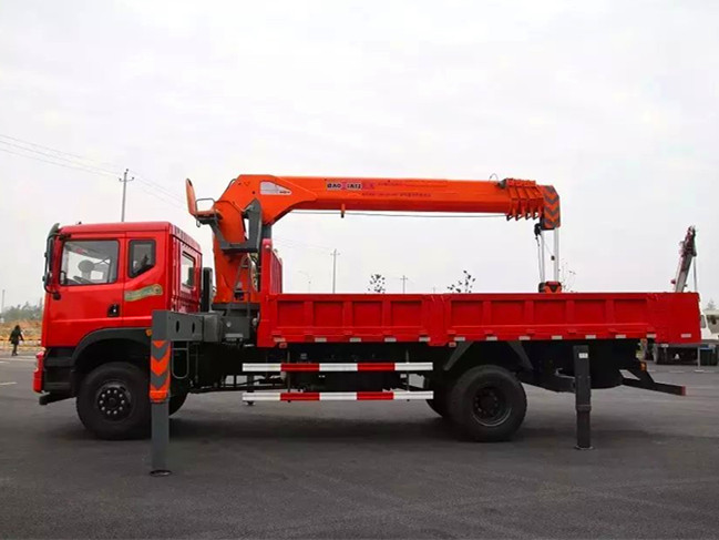  东风D701随车起重运输车