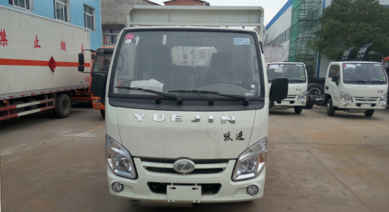  跃进3.2米仓栏式气瓶运输车