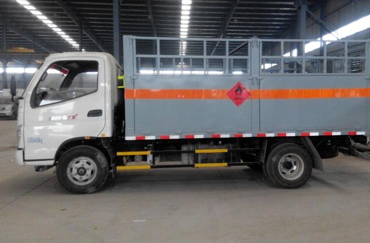  福田奥铃仓栏气瓶运输车