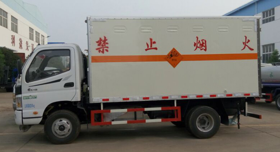  福田欧马可厢式气瓶运输车