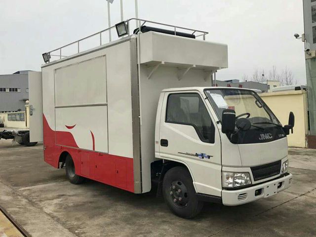  江铃顺达餐车