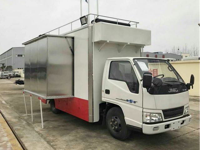  江铃顺达餐车
