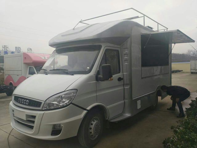  依维柯餐车