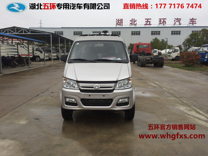  长安扫路车 0.5方水箱/2方尘箱