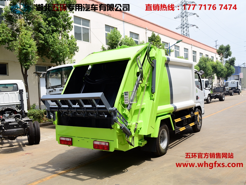  东风小多利卡压缩垃圾车5方