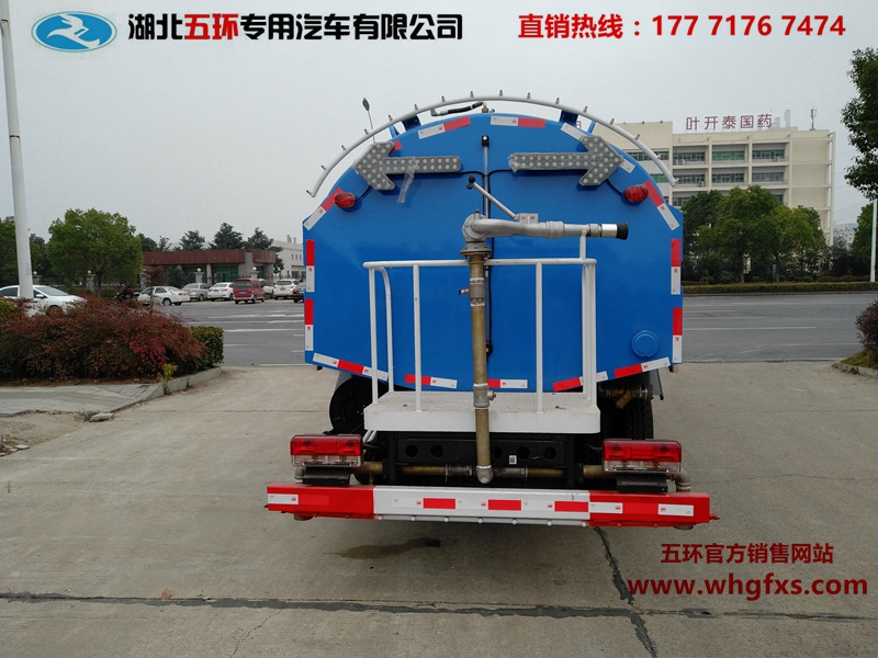  东风8吨路面冲洗车