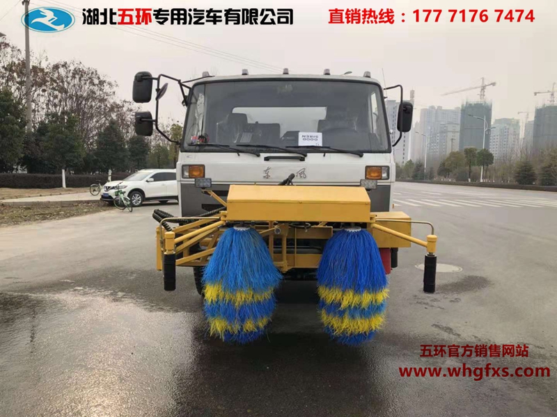  东风系列 超大型 高速护栏清洗车