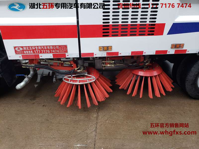  东风扫路车加水炮 1.5方水箱/4方尘箱