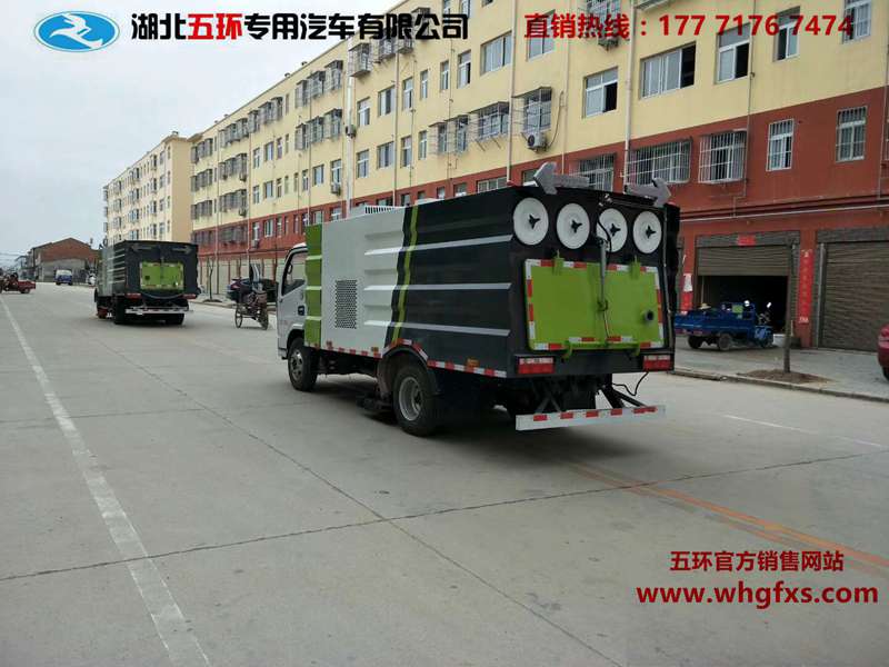  国六东风吸尘车 1方水箱/4.5方尘箱