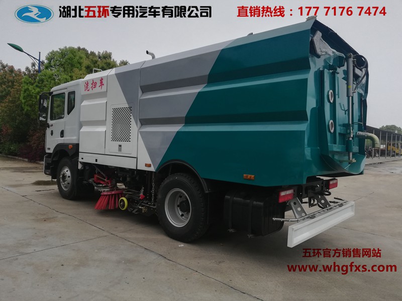  东风大型洗扫车 6方水箱/6方尘箱