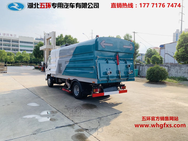  江铃后置滚扫6方吸尘车