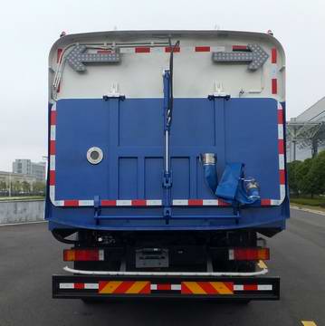  东风超大型洗扫车 12方水箱/10方尘箱 